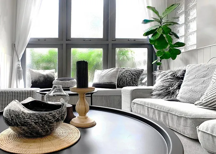 Kit-ti's Art - Modern Classic 3br Townhome In Sukhumvit Holiday home *