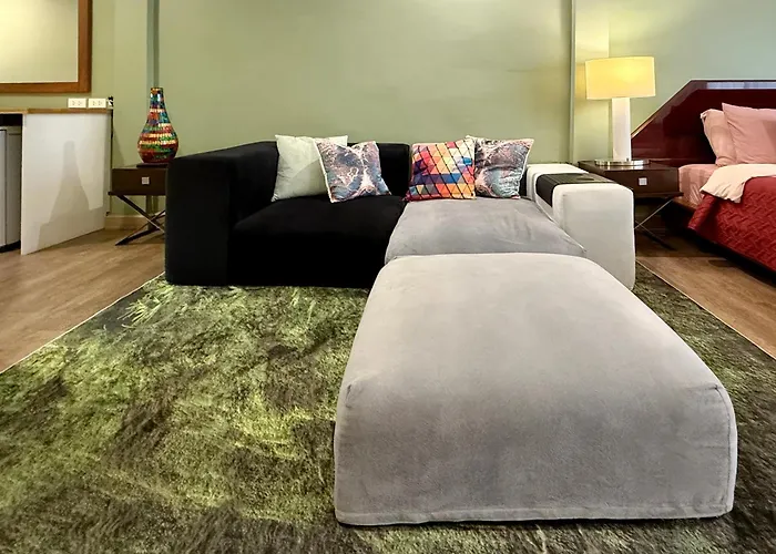 Kit-ti's Art - Modern Classic 3br Townhome In Sukhumvit Bangkok
